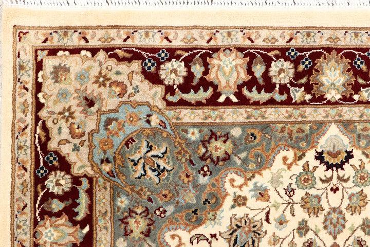 Cornsilk Isfahan 4' 2 x 6' 3 - No. 61975 - ALRUG Rug Store