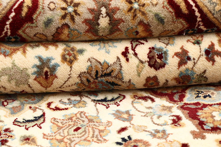 Cornsilk Isfahan 4' 2 x 6' 3 - No. 61975 - ALRUG Rug Store