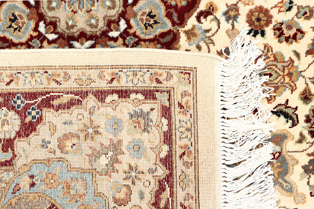 Cornsilk Isfahan 4' 2 x 6' 3 - No. 61975 - ALRUG Rug Store