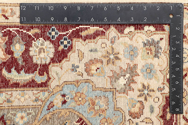 Cornsilk Isfahan 4' 2 x 6' 3 - No. 61975 - ALRUG Rug Store