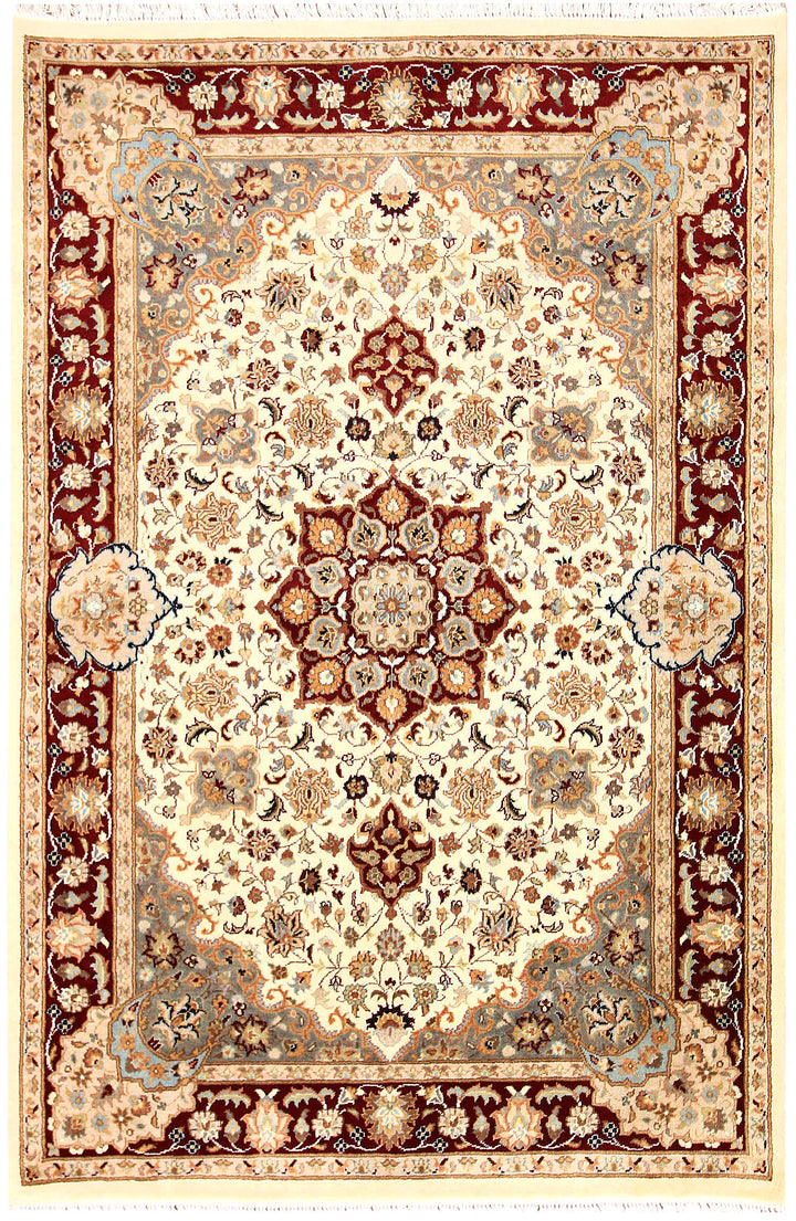 Cornsilk Isfahan 4' 2 x 6' 3 - No. 61975 - ALRUG Rug Store