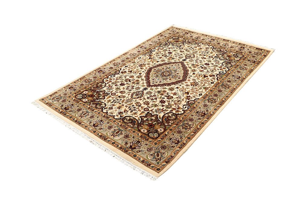 Isfahan 4' 1 x 6' 3 - No. 61977 - ALRUG Rug Store