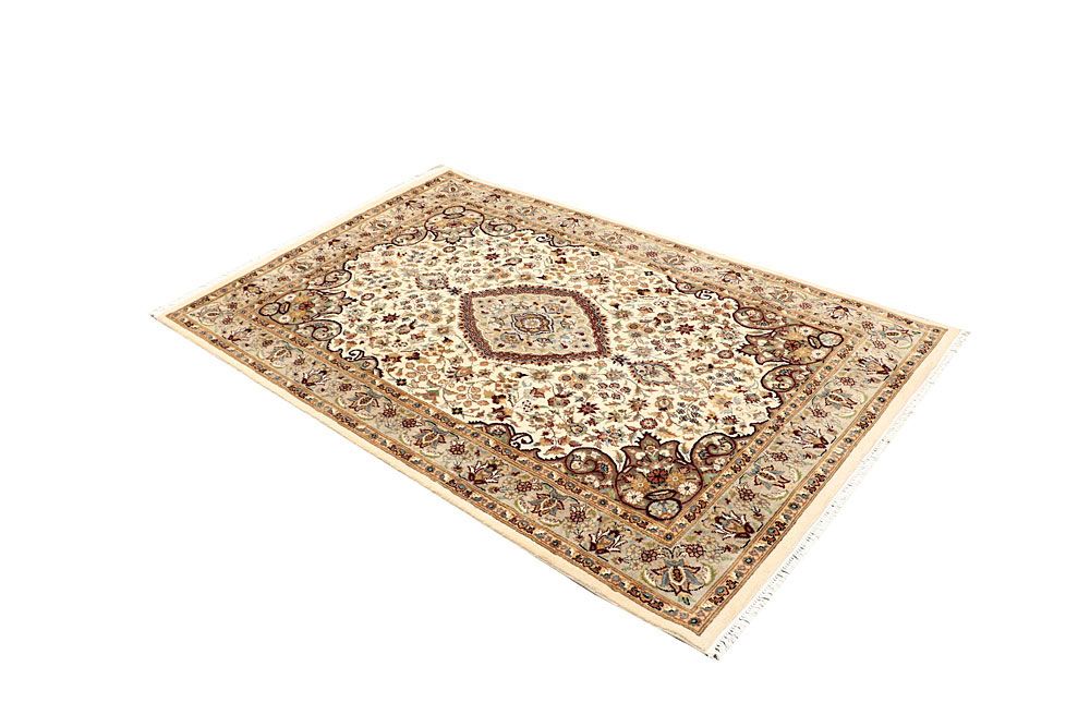 Isfahan 4' 1 x 6' 3 - No. 61977 - ALRUG Rug Store