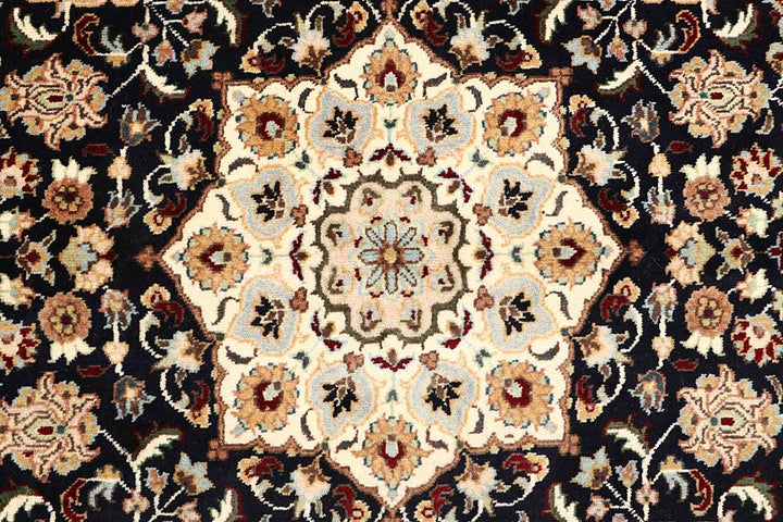 Isfahan 4' 2 x 6' 4 - No. 61978 - ALRUG Rug Store