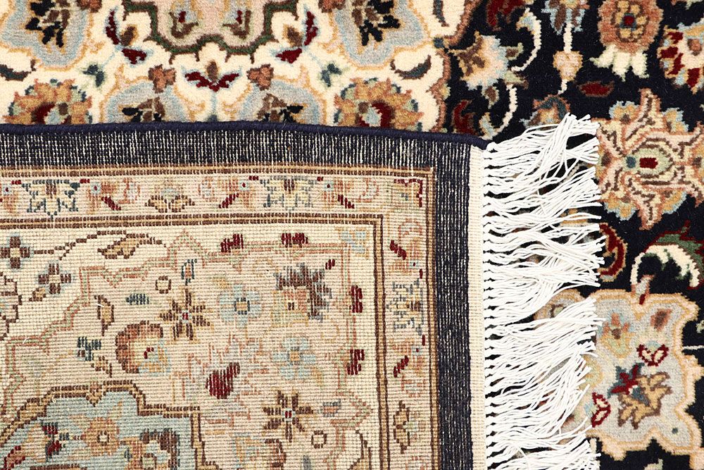 Isfahan 4' 2 x 6' 4 - No. 61978 - ALRUG Rug Store