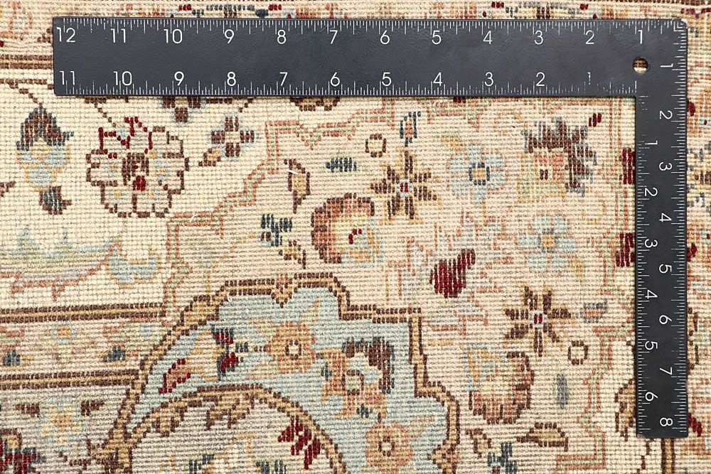 Isfahan 4' 2 x 6' 4 - No. 61978 - ALRUG Rug Store