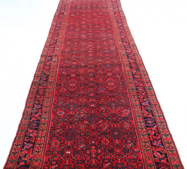 Hamadan 3’ 10” x 17’ 0″ - No. AV13127