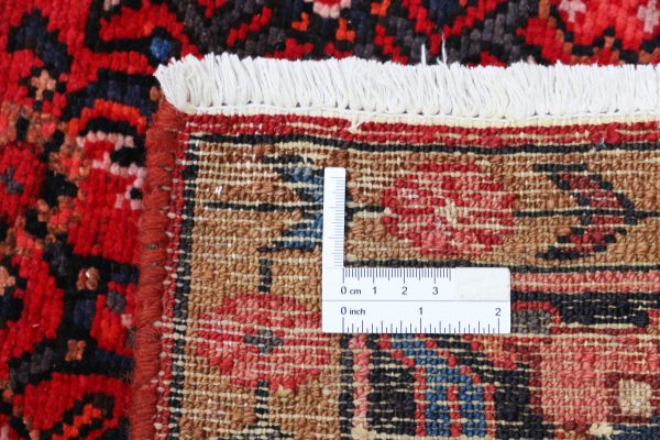 Hamadan 3’ 10” x 17’ 0″ - No. AV13127