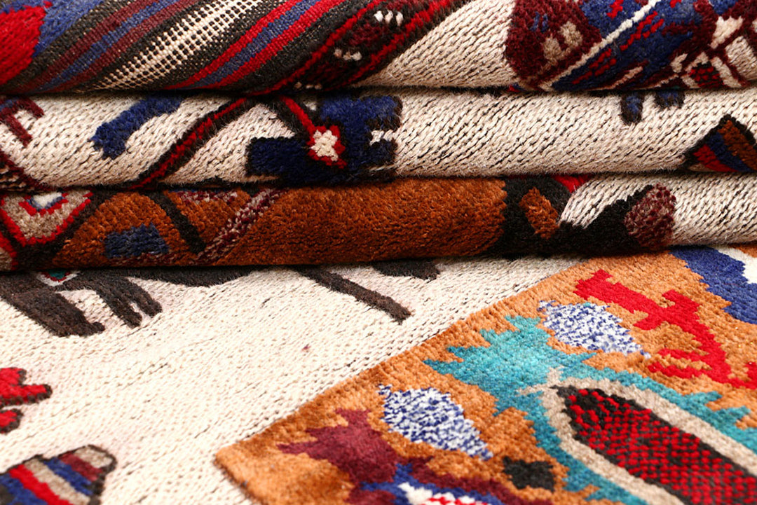 Floral White Pictorial 3' 10 x 6' 3 - No. 62789