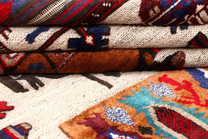 Floral White Pictorial 3' 10 x 6' 3 - No. 62789