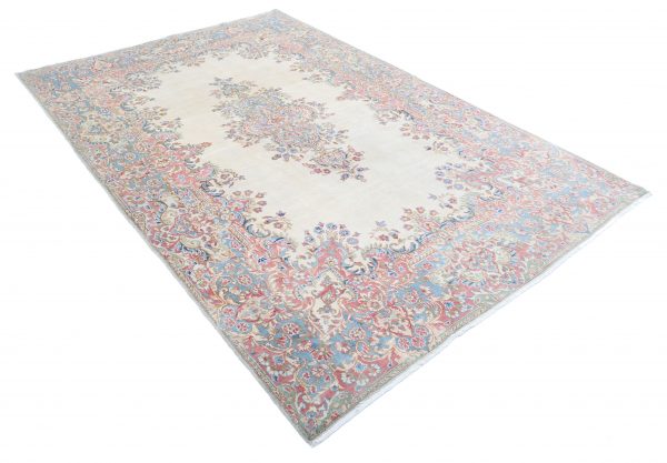 Kerman 5’ 10” x 8’ 11” - No. AV53397