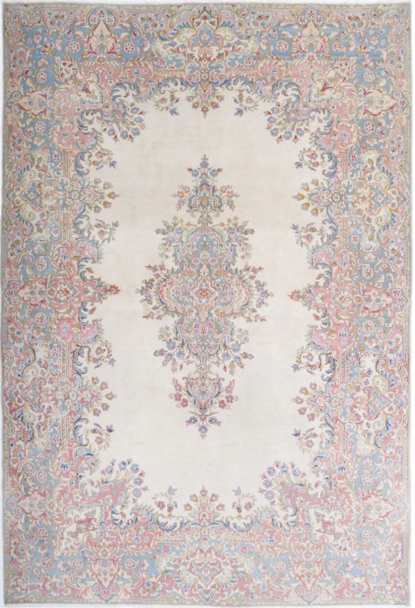 Kerman 5’ 10” x 8’ 11” - No. AV53397