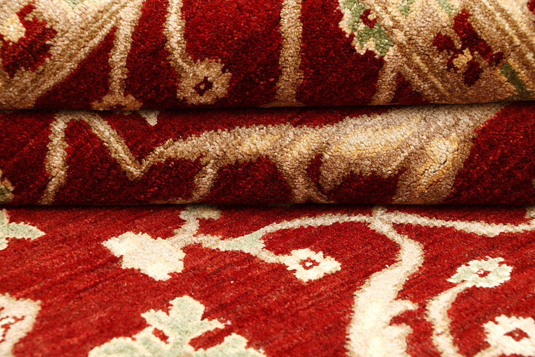 Dark Red Oushak 4' 9 x 6' 5 - No. 62848