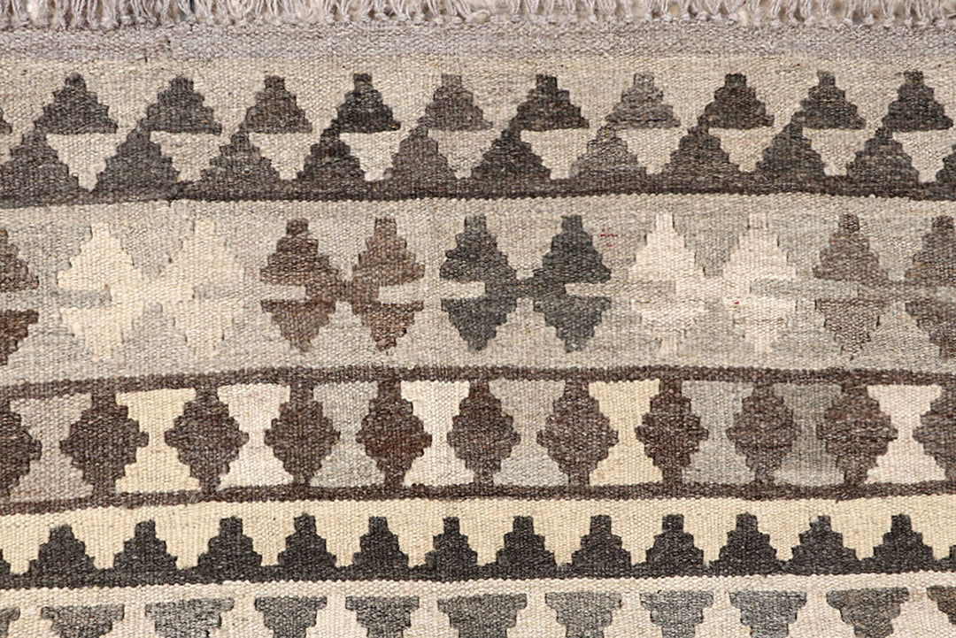White Afghan Kilim Rug 4' 11" x 6' 4" Flat-Weave view