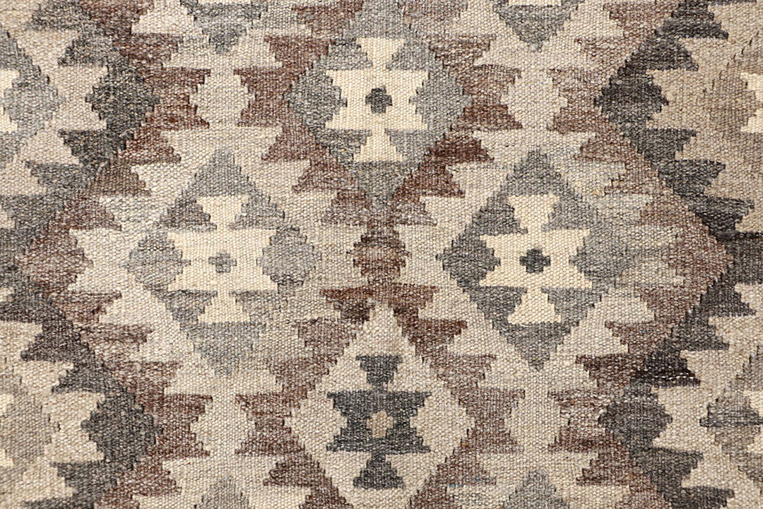 White Afghan Kilim Rug 3' 11 x 6' 6 Flat-Weave close-up