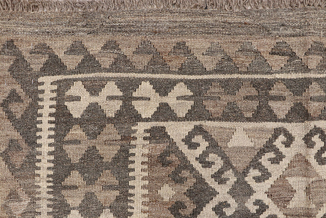 Light Grey Kilim 4' 1 x 5' 9 - No. 62930