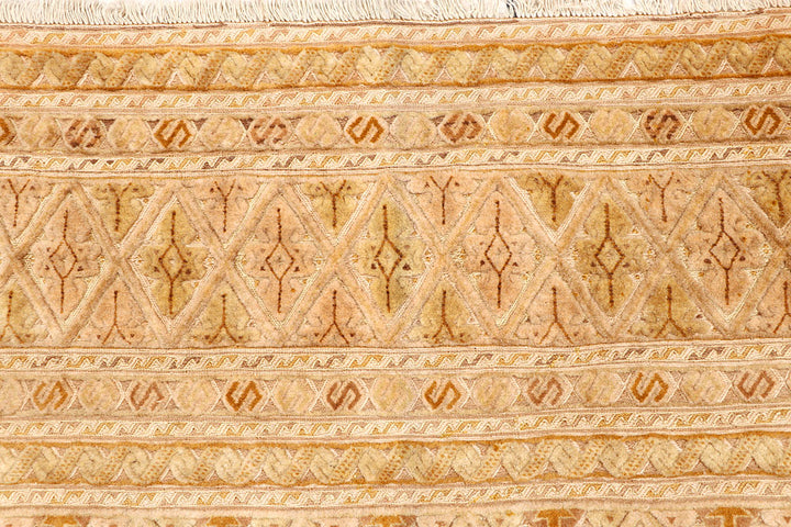 Navajo White Mashwani 6' 8 x 9' 3 - No. 63408 - ALRUG Rug Store