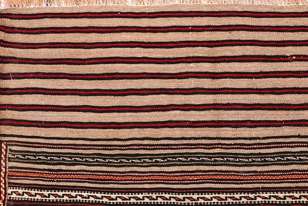 White Afghan Maliki Rug 4' 6 x 6' 4 Hand-Knotted detail