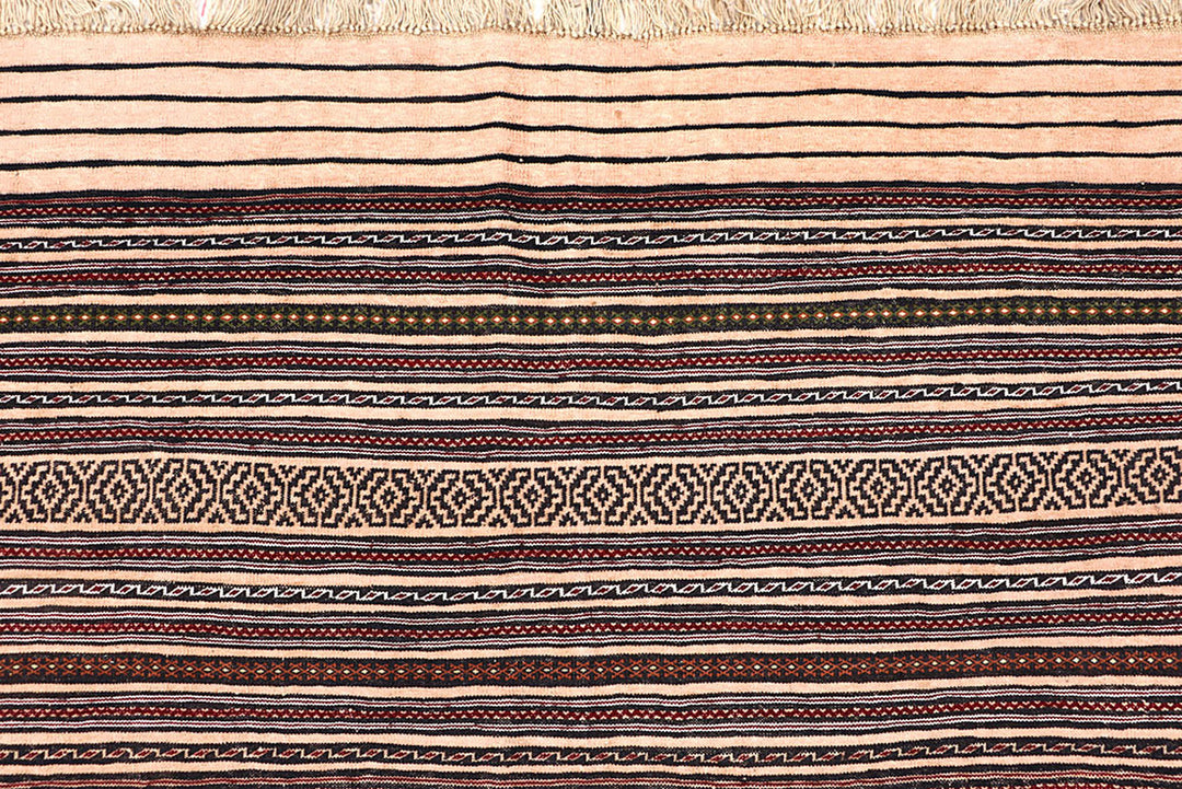 Bisque Maliki 4' 11 x 6' 5 - No. 63908