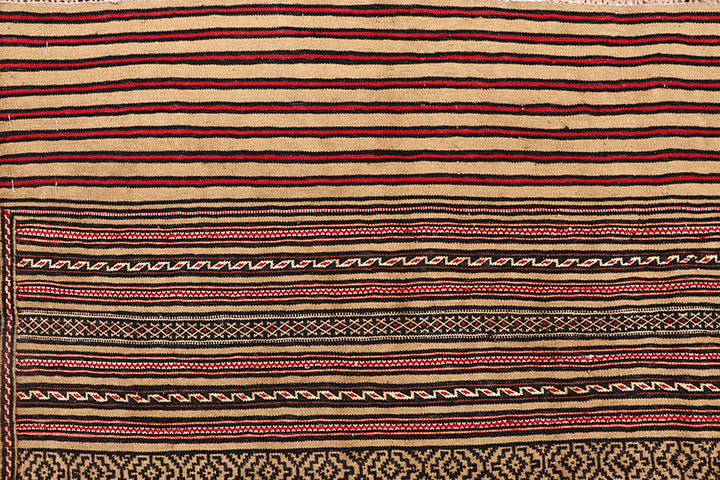 White Maliki Rug 4' 7" x 6' 4" Hand-Knotted detail