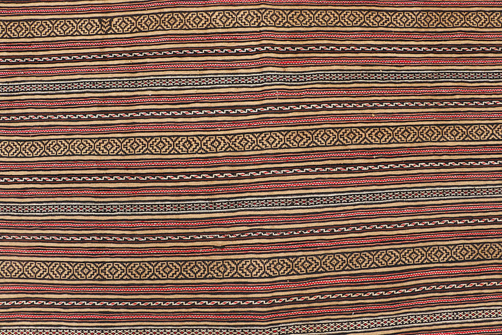White Maliki Rug 4' 7" x 6' 4" Hand-Knotted close-up