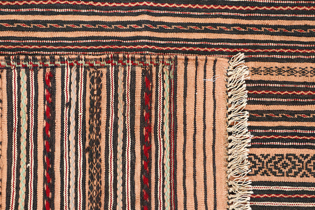 Sandy Brown Maliki 4' 9 x 6' 7 - No. 63944