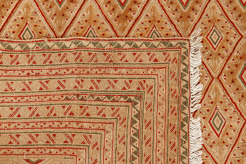 Tan Mashwani 5' 1 x 5' 6 - No. 64378 - ALRUG Rug Store