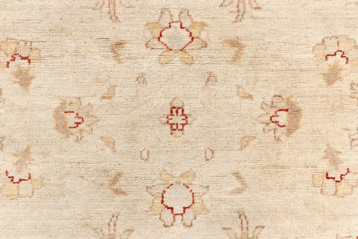 Blanched Almond Ziegler 5' 6 x 7' 9 - No. 64507 - ALRUG Rug Store