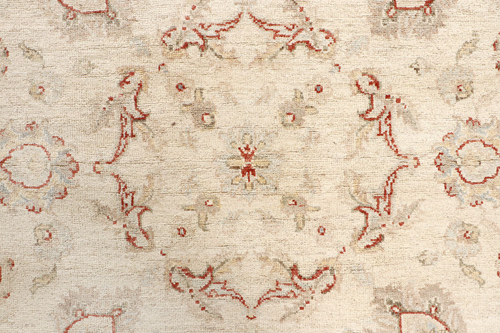 Blanched Almond Ziegler 5' 5 x 7' 11 - No. 64514 - ALRUG Rug Store