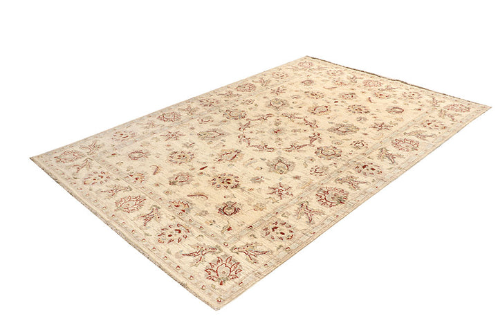 Blanched Almond Ziegler 5' 5 x 7' 11 - No. 64514 - ALRUG Rug Store