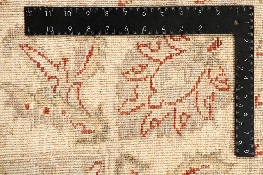 Blanched Almond Ziegler 5' 5 x 7' 11 - No. 64514 - ALRUG Rug Store