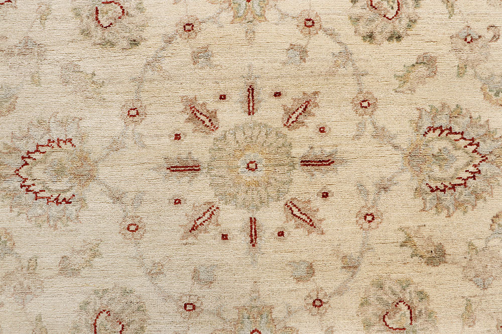 Blanched Almond Ziegler 5' 9 x 7' 10 - No. 64516 - ALRUG Rug Store