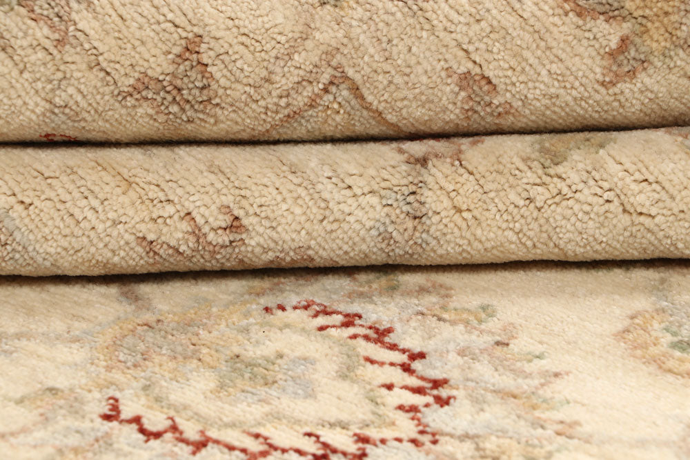 Blanched Almond Ziegler 5' 9 x 7' 10 - No. 64516 - ALRUG Rug Store