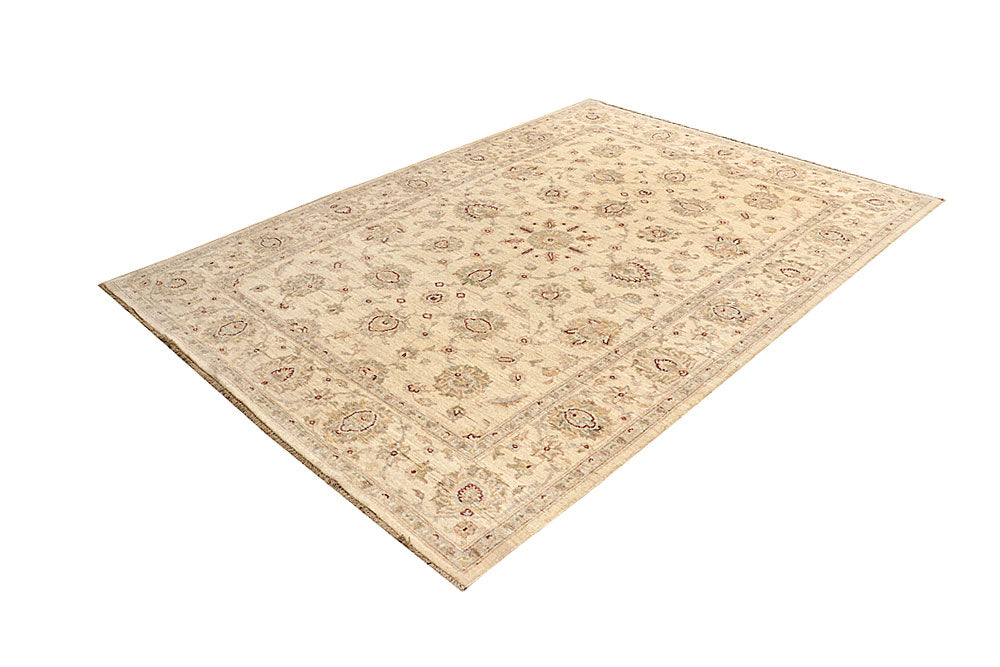 Blanched Almond Ziegler 5' 9 x 7' 10 - No. 64516 - ALRUG Rug Store