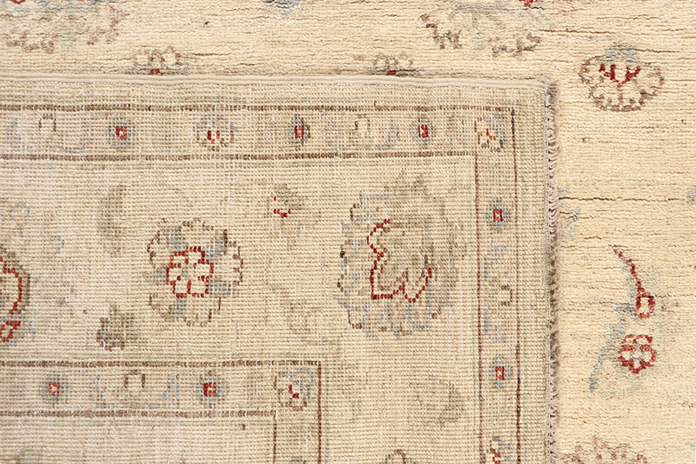 Blanched Almond Ziegler 5' 9 x 8' 2 - No. 64518 - ALRUG Rug Store