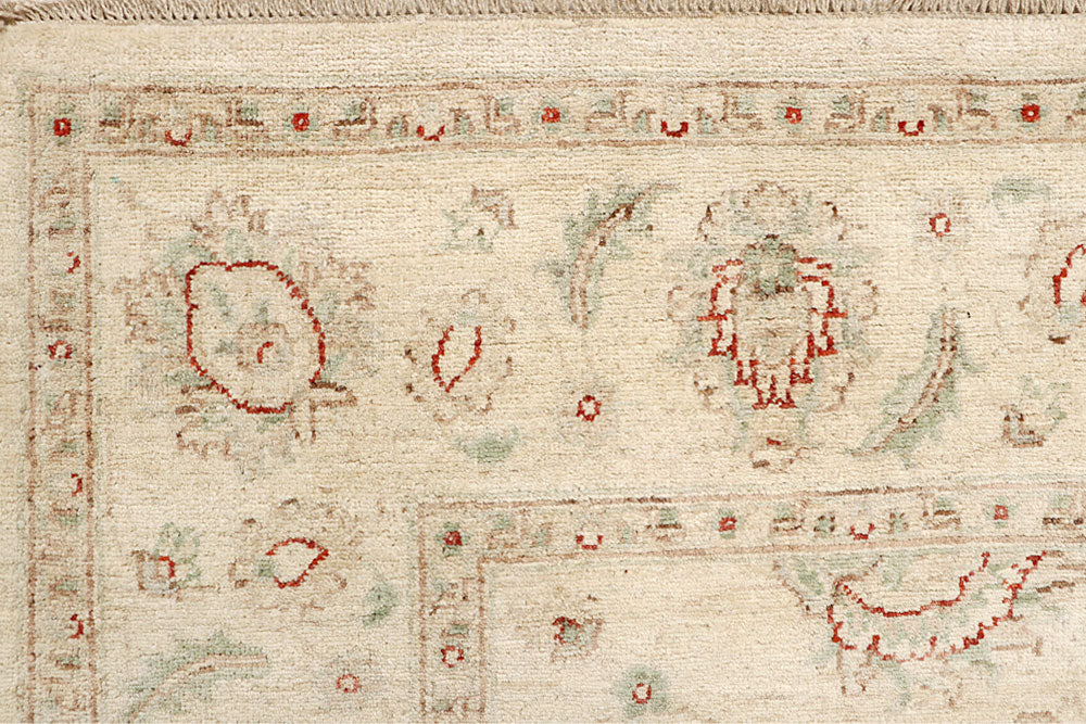 Blanched Almond Ziegler 5' 6 x 7' 9 - No. 64528 - ALRUG Rug Store