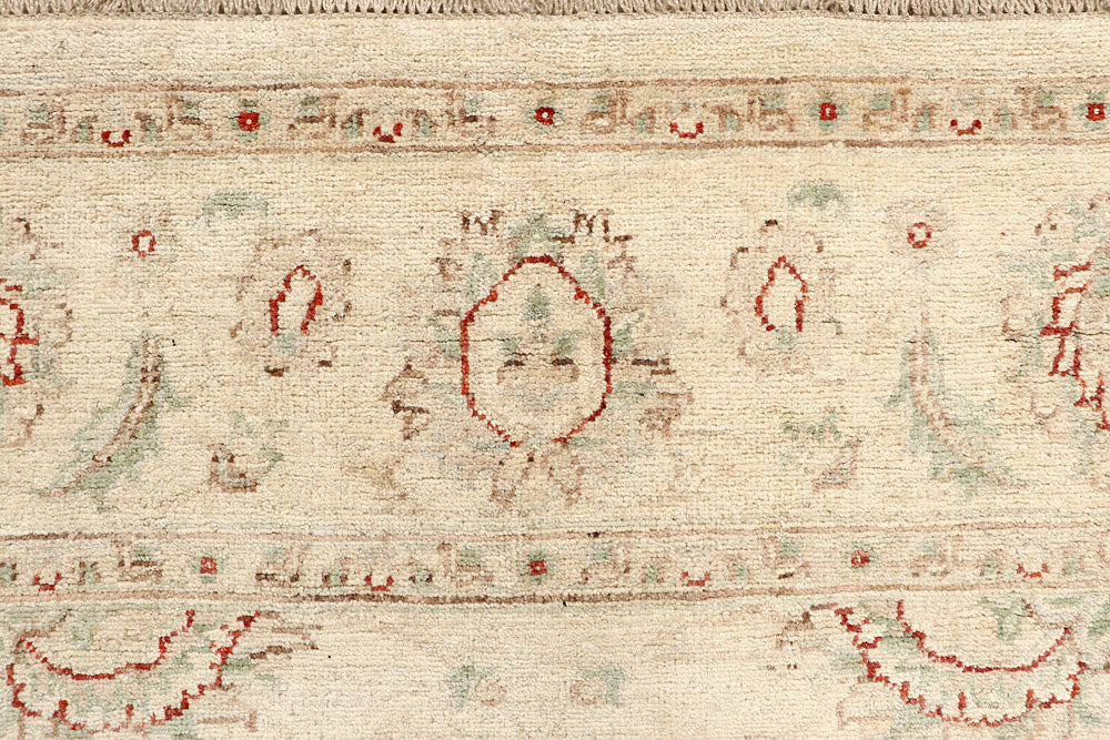 Blanched Almond Ziegler 5' 6 x 7' 9 - No. 64528 - ALRUG Rug Store
