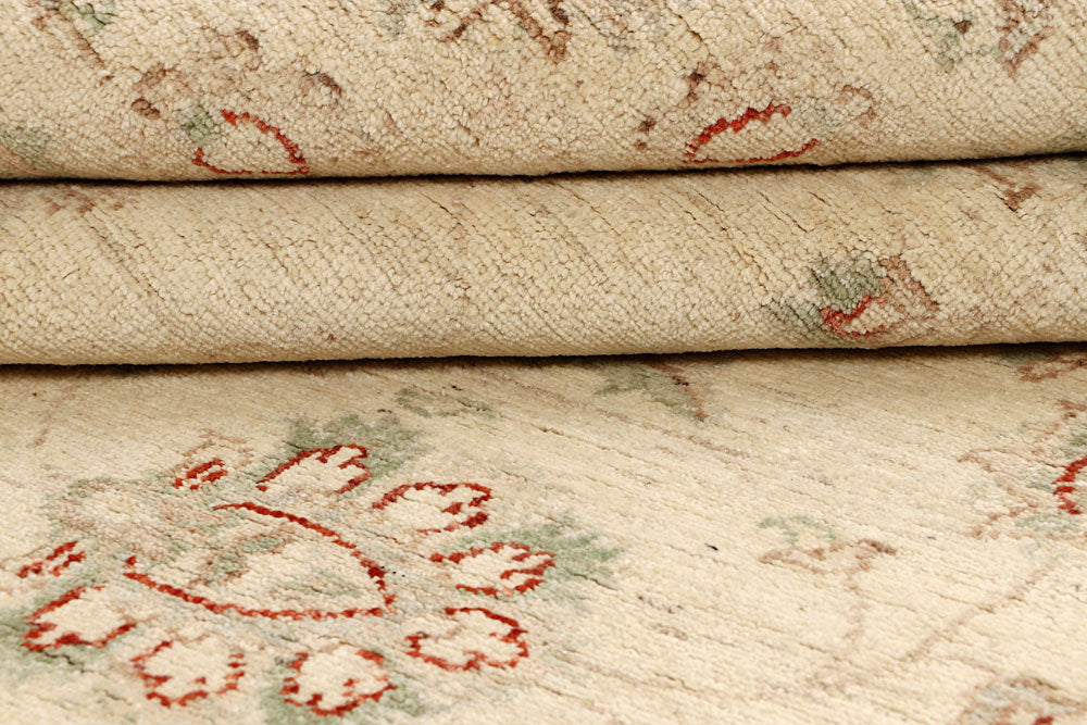 Blanched Almond Ziegler 5' 6 x 7' 9 - No. 64528 - ALRUG Rug Store