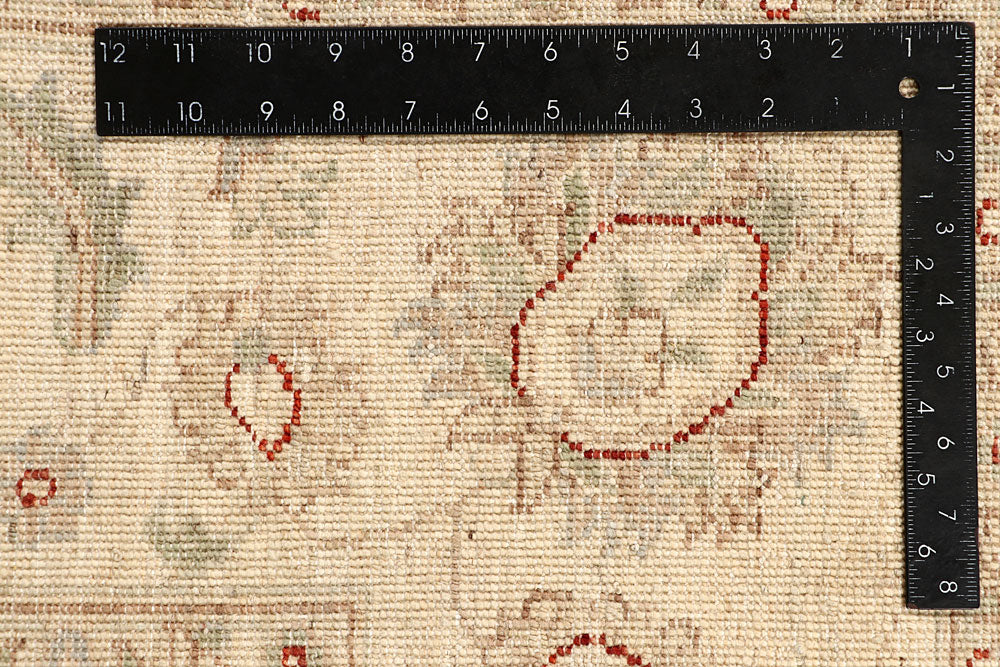 Blanched Almond Ziegler 5' 6 x 7' 9 - No. 64528 - ALRUG Rug Store