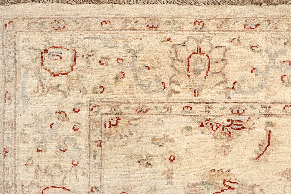 Blanched Almond Ziegler 5' 5 x 7' 5 - No. 64532 - ALRUG Rug Store