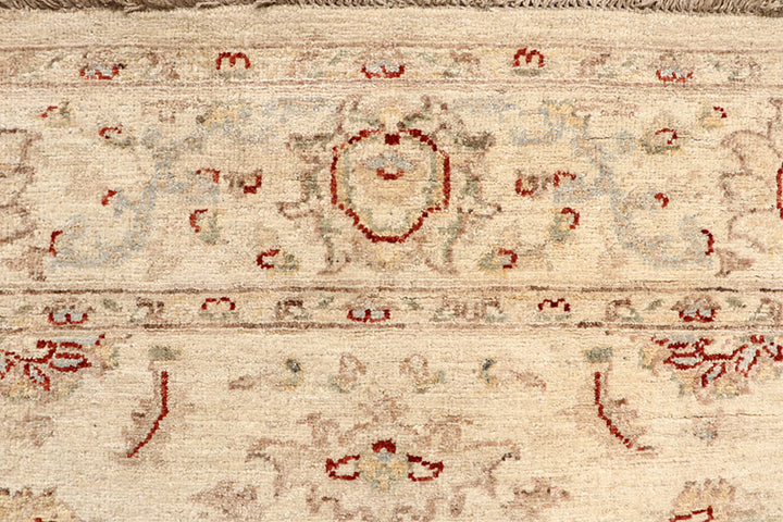 Blanched Almond Ziegler 5' 5 x 7' 5 - No. 64532 - ALRUG Rug Store
