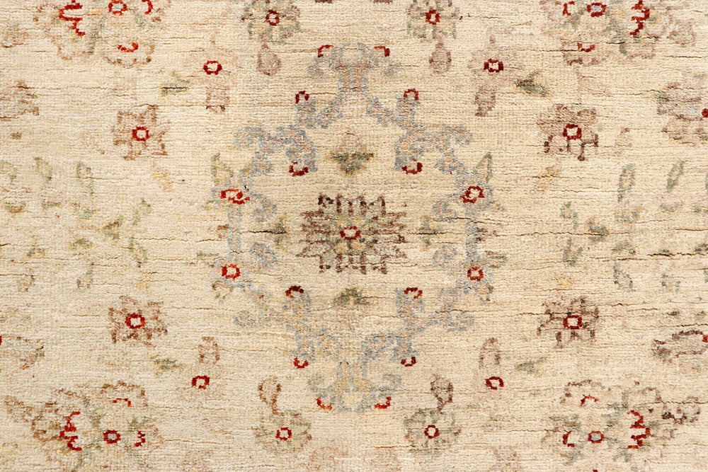 Blanched Almond Ziegler 5' 5 x 7' 5 - No. 64532 - ALRUG Rug Store