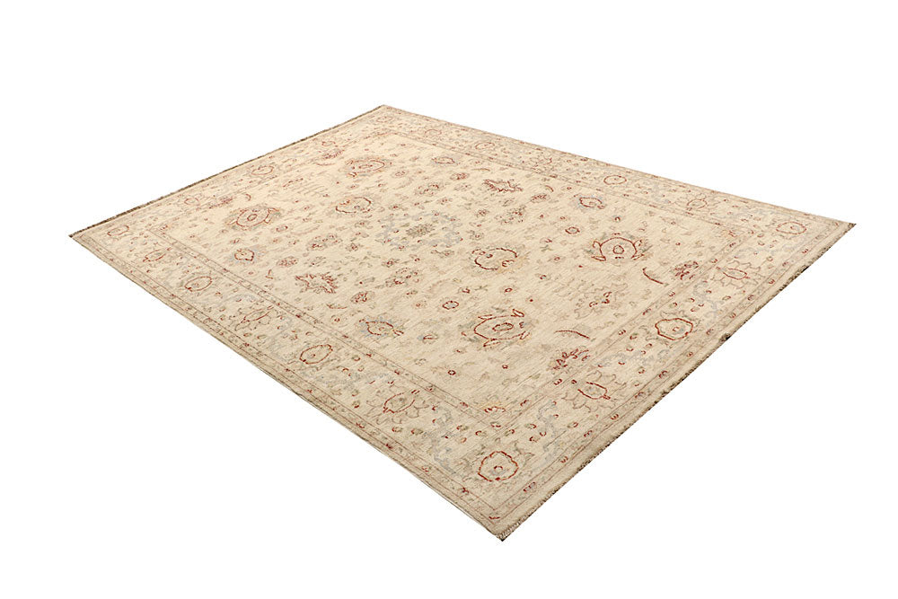 Blanched Almond Ziegler 5' 5 x 7' 5 - No. 64532 - ALRUG Rug Store