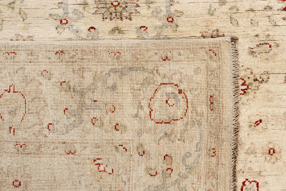 Blanched Almond Ziegler 5' 5 x 7' 5 - No. 64532 - ALRUG Rug Store