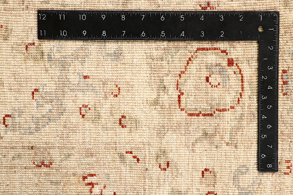 Blanched Almond Ziegler 5' 5 x 7' 5 - No. 64532 - ALRUG Rug Store