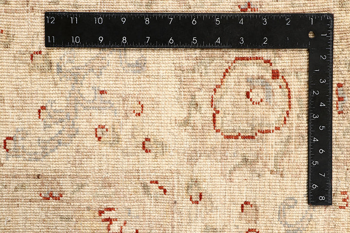 Blanched Almond Ziegler 5' 5 x 7' 5 - No. 64532 - ALRUG Rug Store