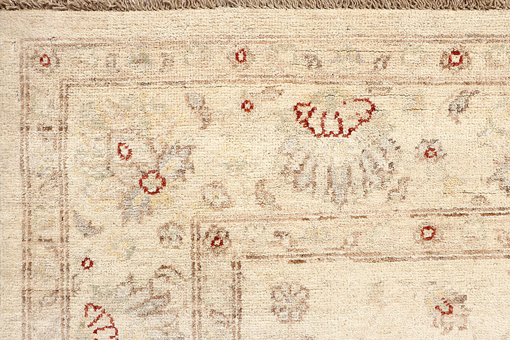 Blanched Almond Ziegler 5' 7 x 7' 7 - No. 64534 - ALRUG Rug Store