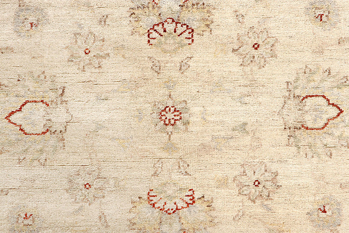 Blanched Almond Ziegler 5' 7 x 7' 7 - No. 64534 - ALRUG Rug Store