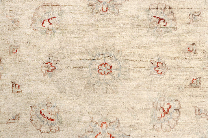 Blanched Almond Ziegler 5' 4 x 7' 9 - No. 64536 - ALRUG Rug Store