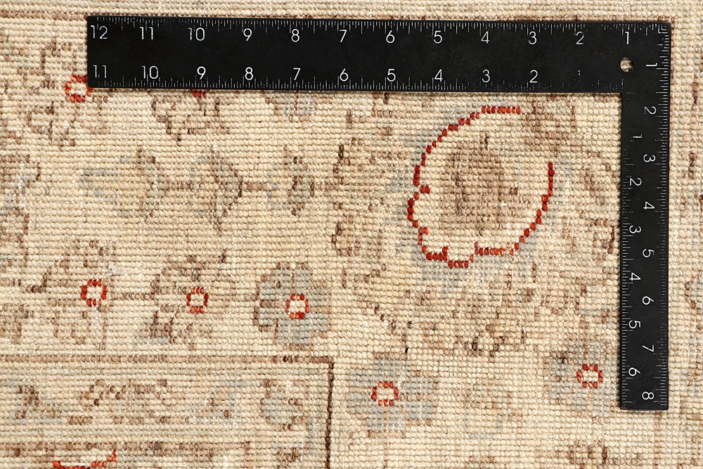 Blanched Almond Ziegler 5' 7 x 7' 9 - No. 64539 - ALRUG Rug Store